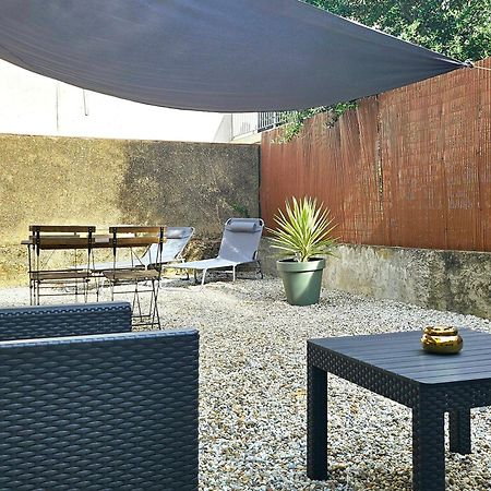 Superbe Appt Avec Cour Et Parking Gratuit A 5Min De La Cite Medievale Carcassonne Ngoại thất bức ảnh